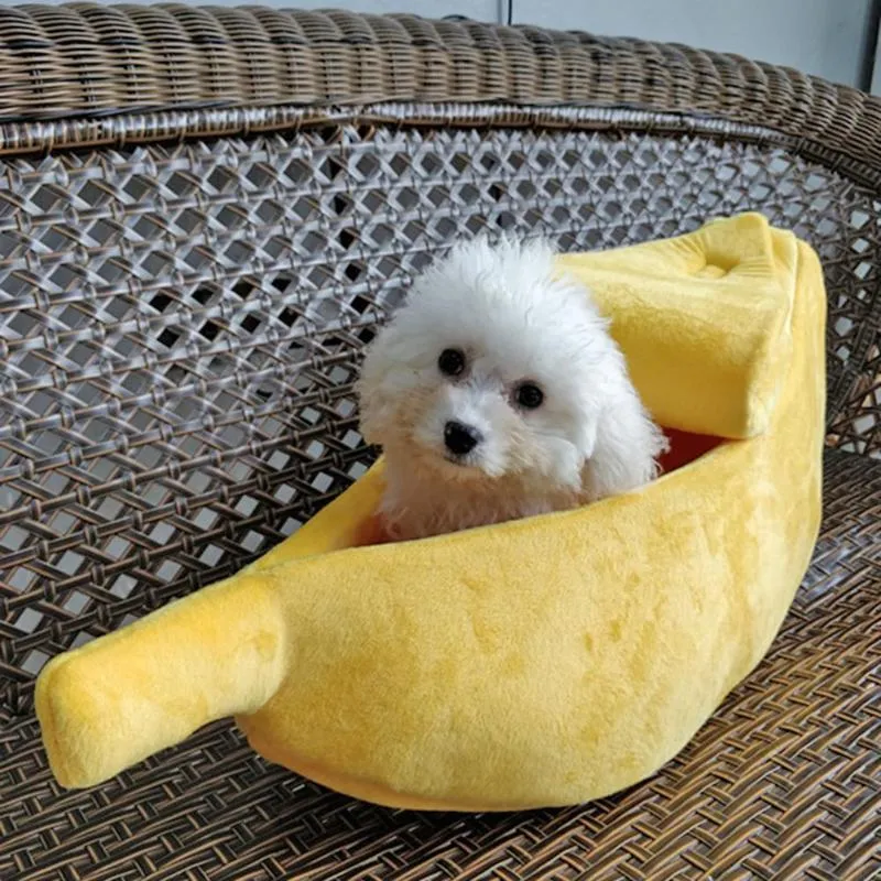 BANANA Pet Bed / Cozy Puppy and Kitten Kennel