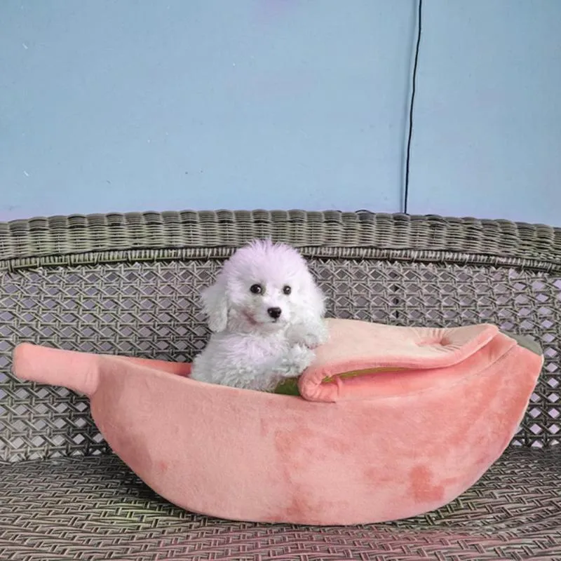 BANANA Pet Bed / Cozy Puppy and Kitten Kennel