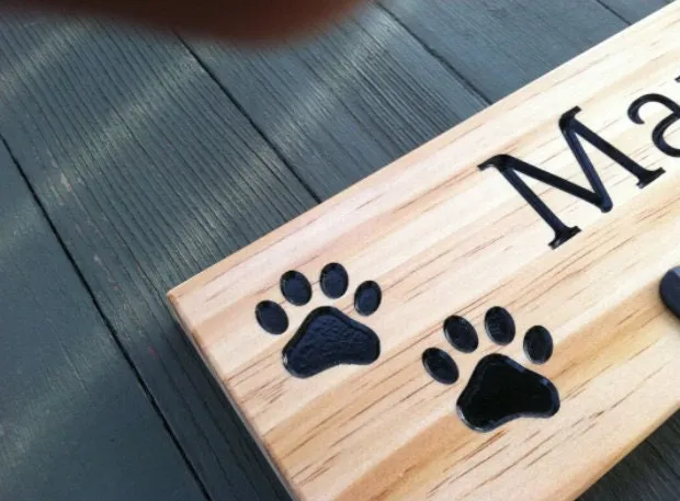 Personalized Dog Leash Holder - Wood Dog Leash Holder for Wall - Custom Dog Leash Holder - Dog Paw Print, Dog Lover Gift, Housewarming Gift